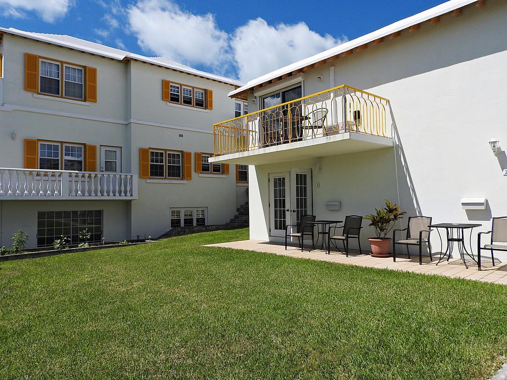 Windsong Guest Apartments Pembroke Extérieur photo