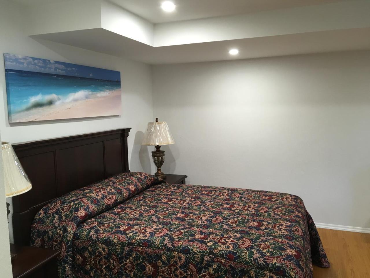 Windsong Guest Apartments Pembroke Extérieur photo