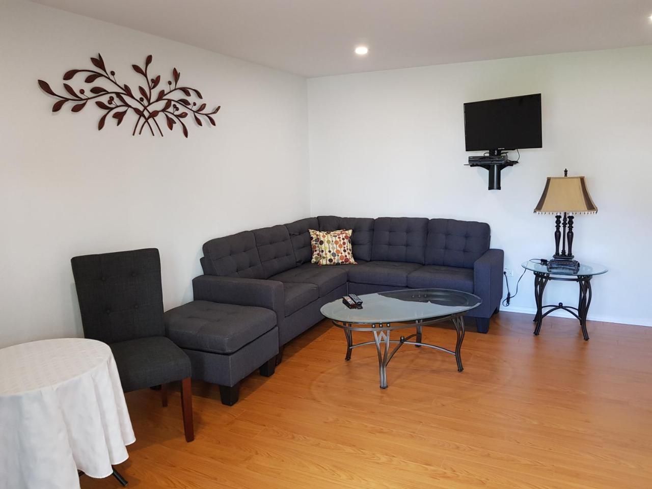 Windsong Guest Apartments Pembroke Extérieur photo