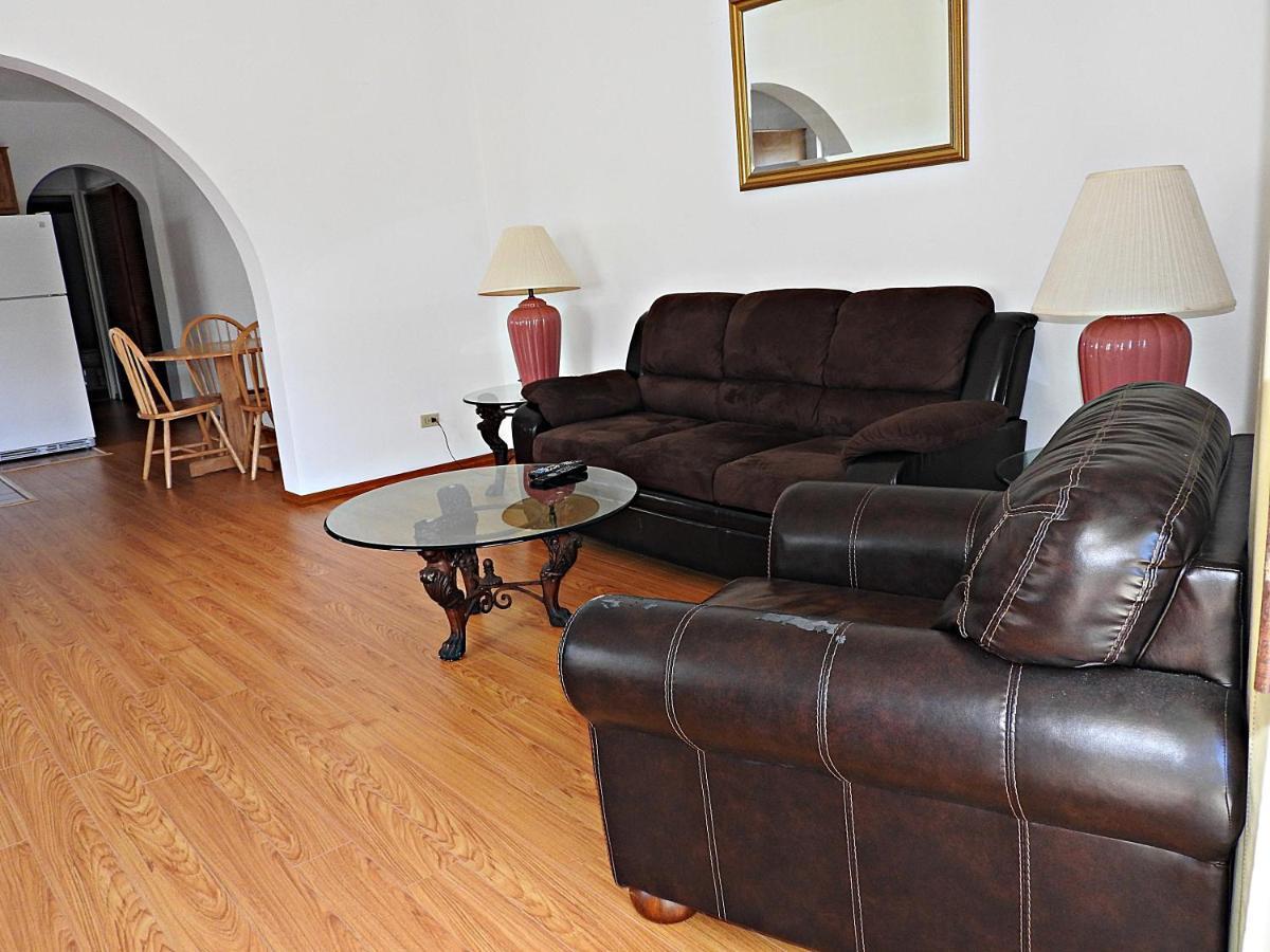 Windsong Guest Apartments Pembroke Extérieur photo