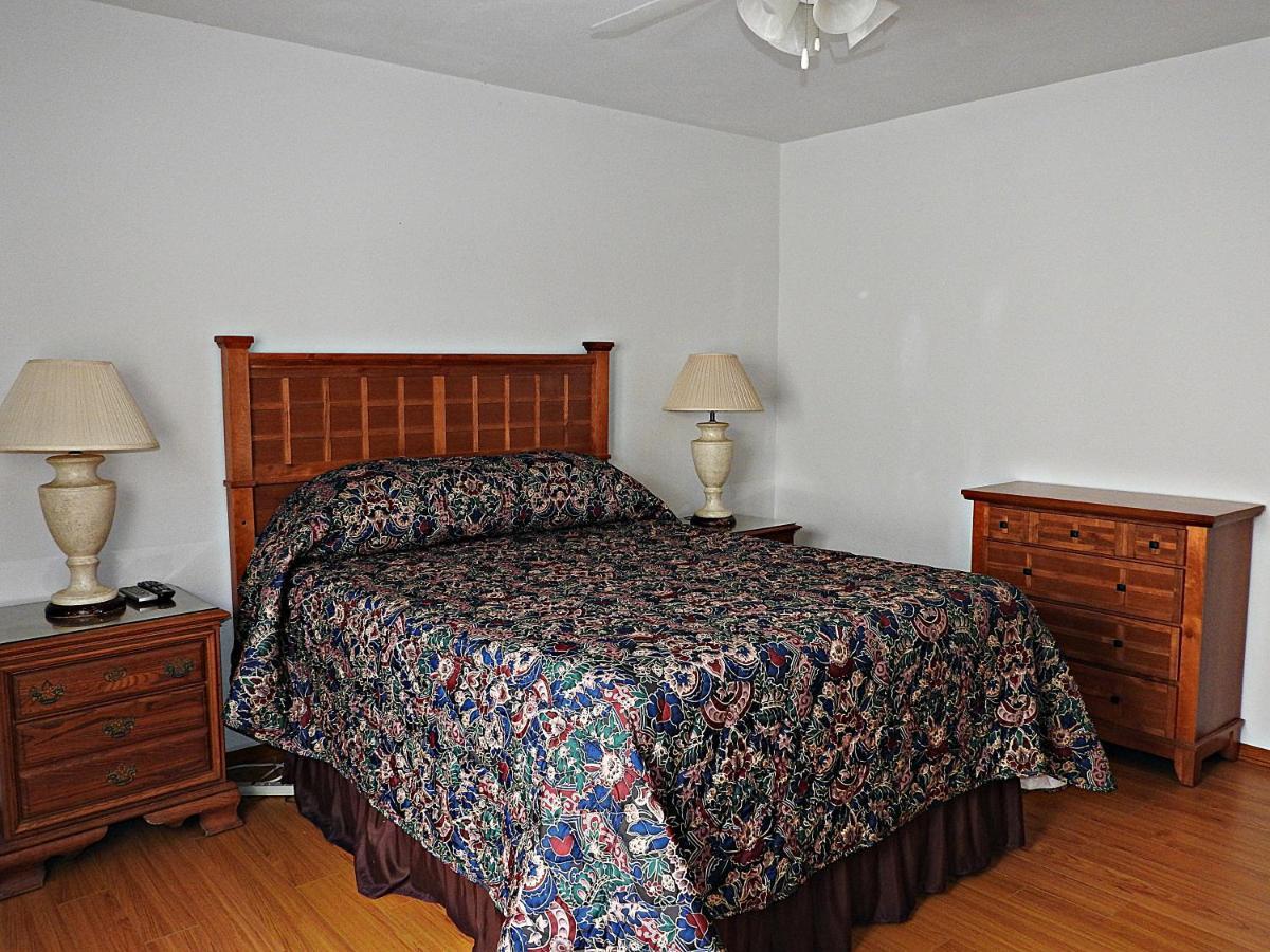 Windsong Guest Apartments Pembroke Extérieur photo