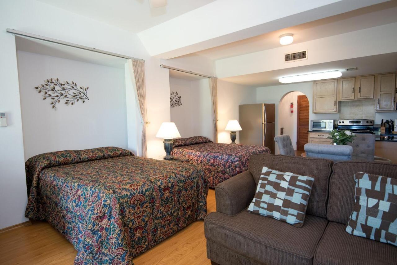 Windsong Guest Apartments Pembroke Extérieur photo