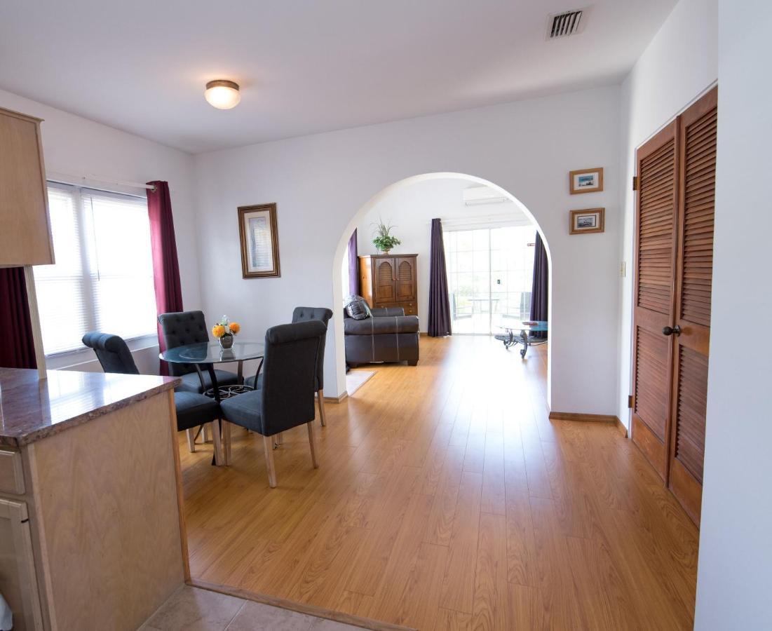 Windsong Guest Apartments Pembroke Extérieur photo