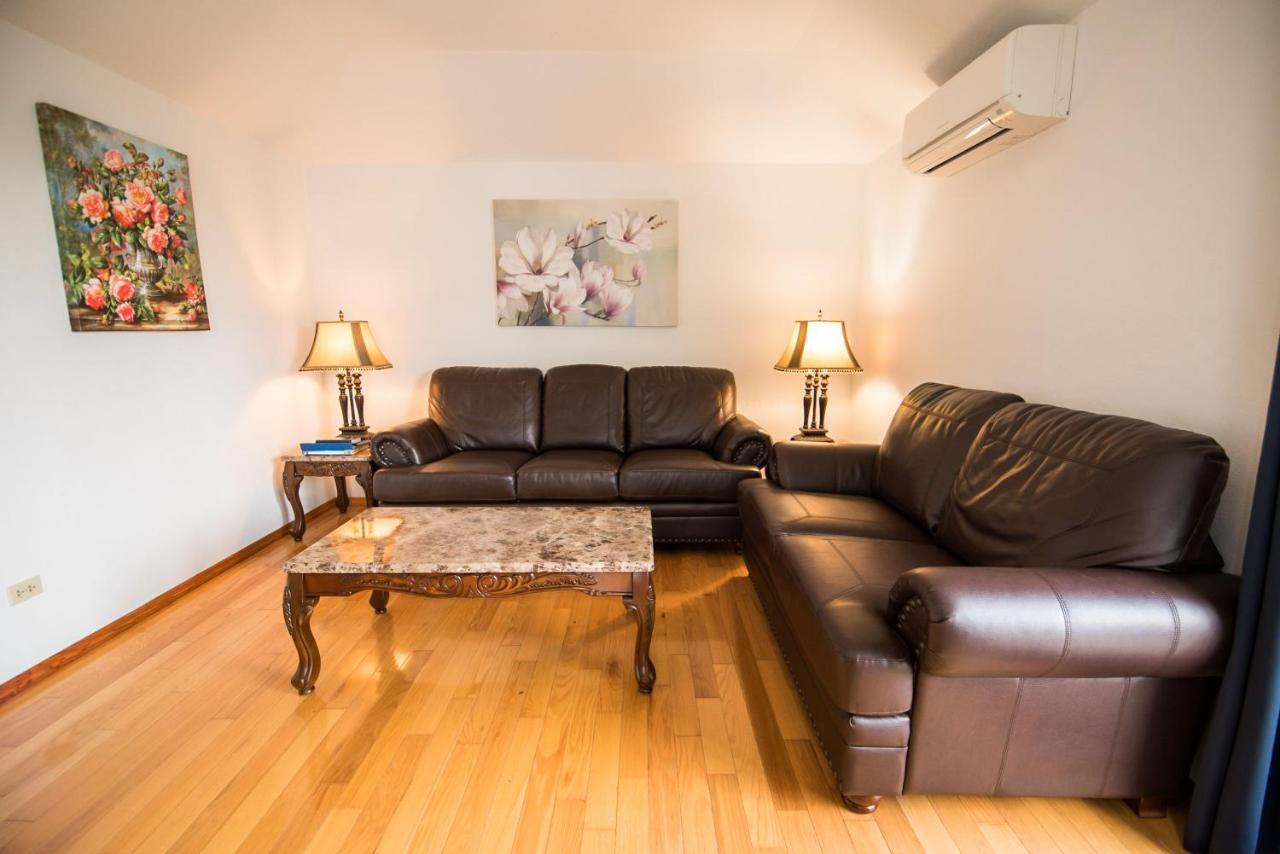 Windsong Guest Apartments Pembroke Extérieur photo